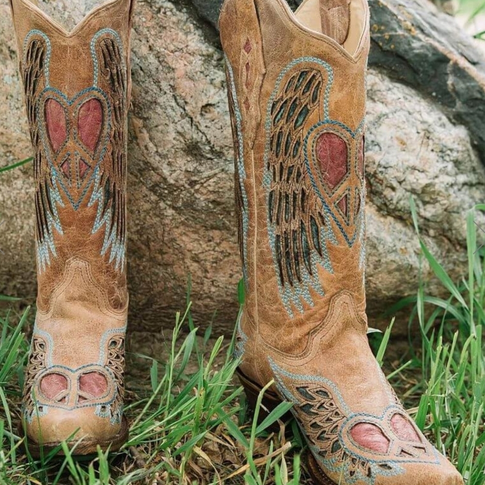 WOMENS SZ11 CORRAL BOOTS